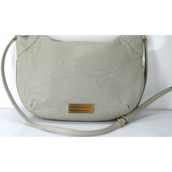 Marc by Marc Jacobs Washed Up Messenger Hobo Crossbody Bag New Grey Leather - Picture 2 of 10
